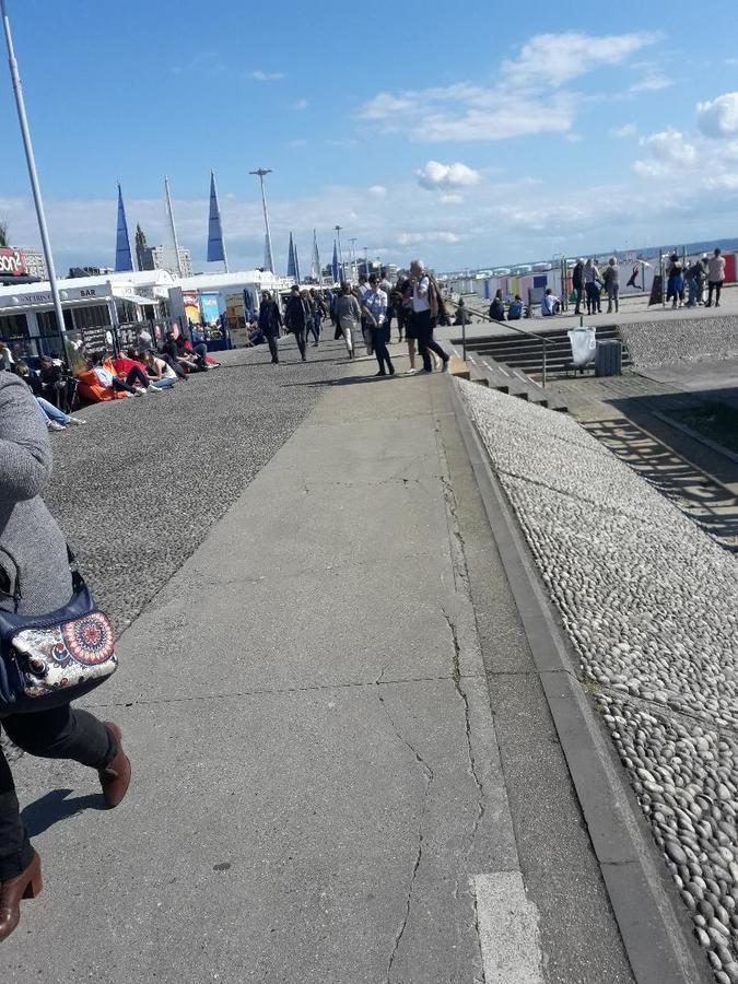Lesembruns Ξενοδοχείο Χάβρη Εξωτερικό φωτογραφία